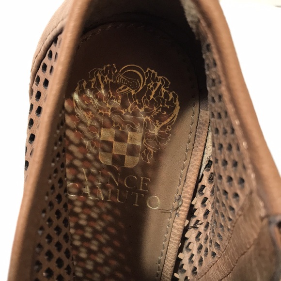 New! Vince Camuto leather platform shoes with side zipper - Picture 4 of 5